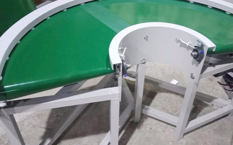 180度转弯皮带机