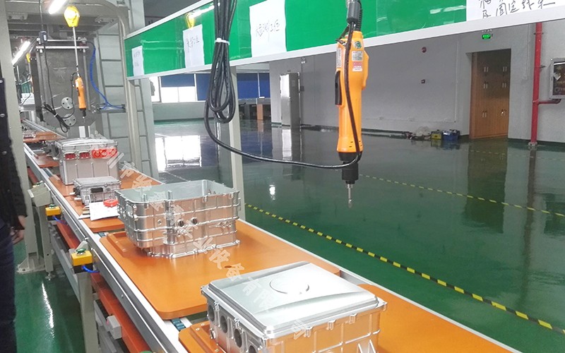 汽车控制器装配线